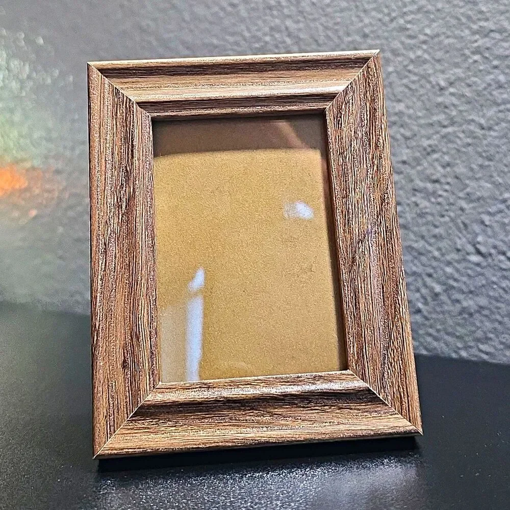 MSPCI 2.5x3.5 Brown Wood Grain Photo Frame w/ Glass Freestanding Portrait